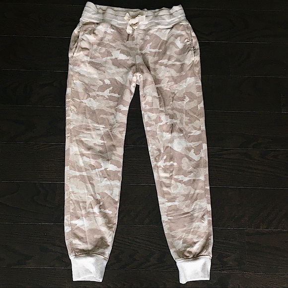 Athleta Balance Printed Jogger in Camo Lux Oatmeal Heather - Picture 10 of 16